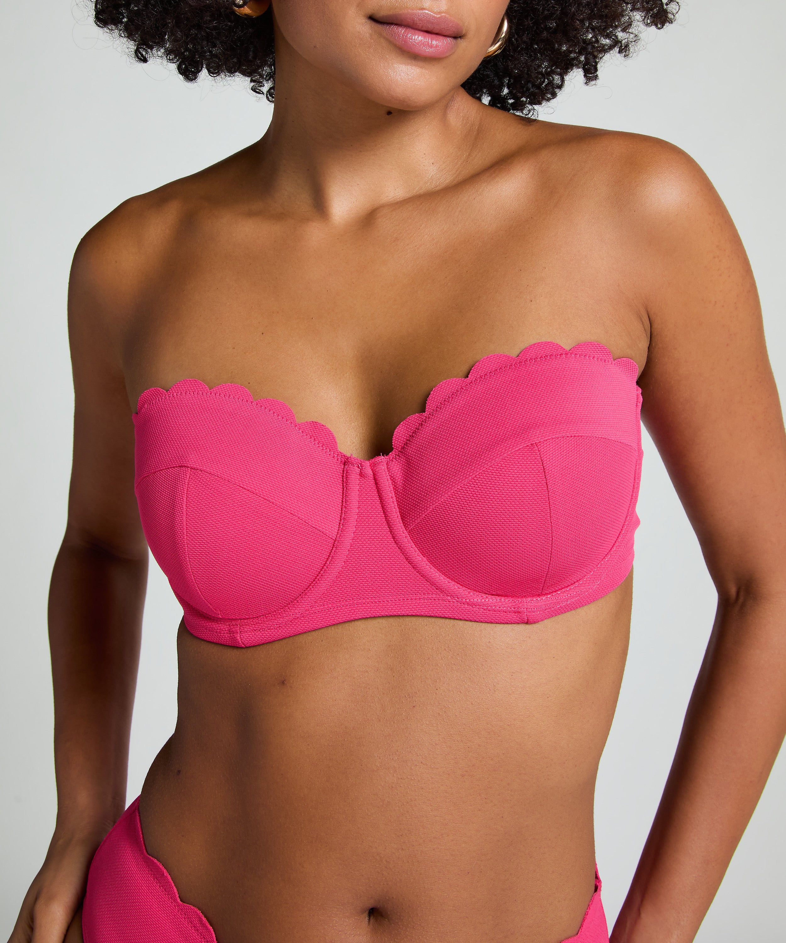Gepolstertes trägerloses Bikinioberteil mit Bügel Scallop Cup E +  - Rosa