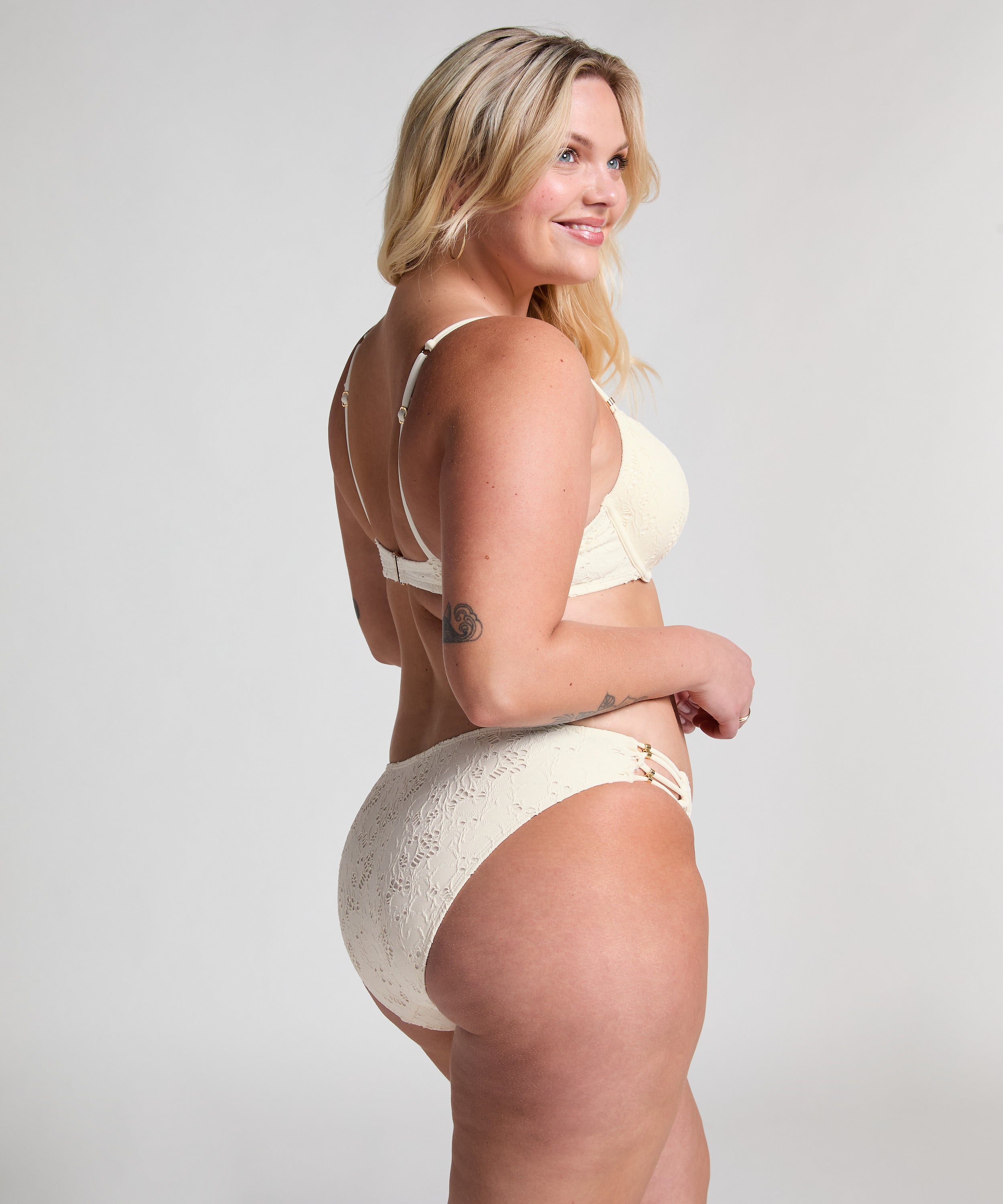 Crochet Bikini Top   - Weiß