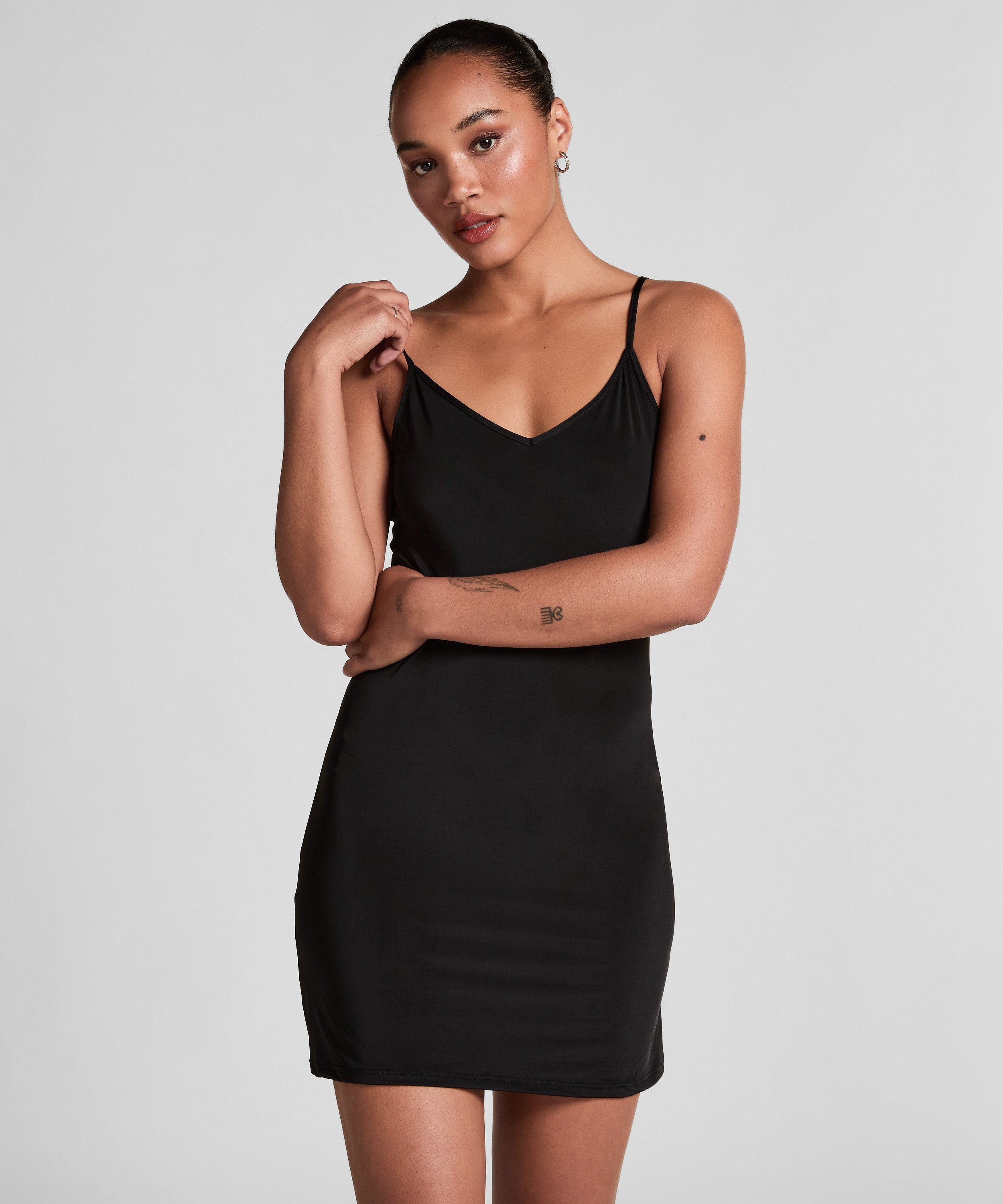 Straffendes Unterkleid  - Schwarz
