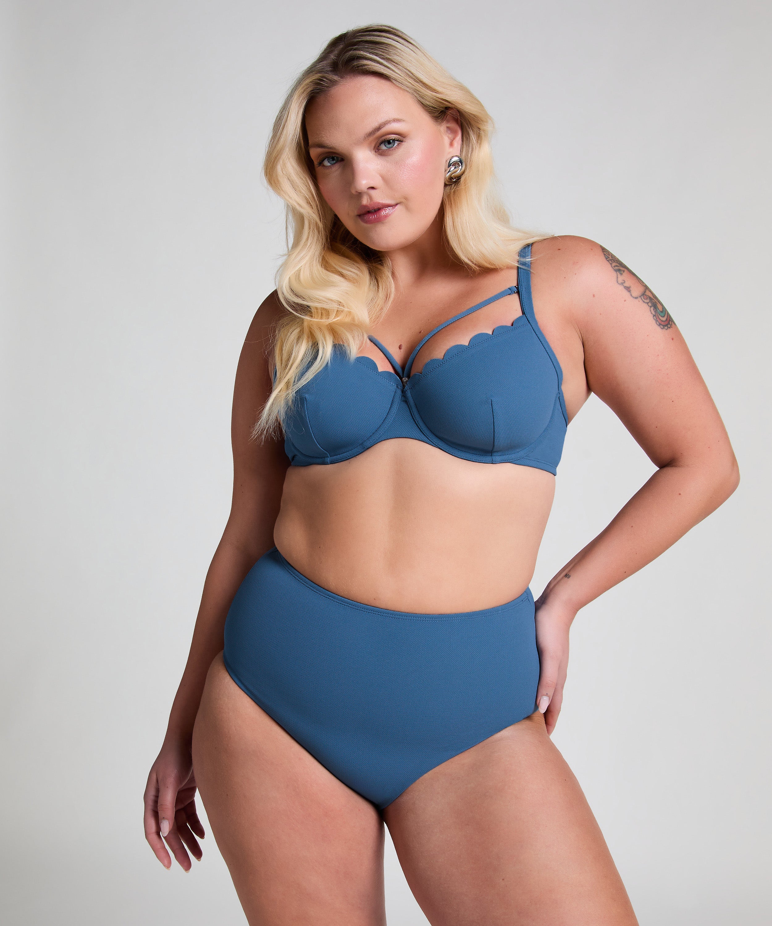 Scallop High-Waist Rio-Bikini-Unterteil  - Blau