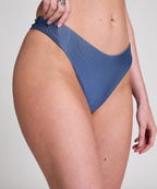 Bikini Slip mit hohem Beinausschnitt Sardinia   - Blau