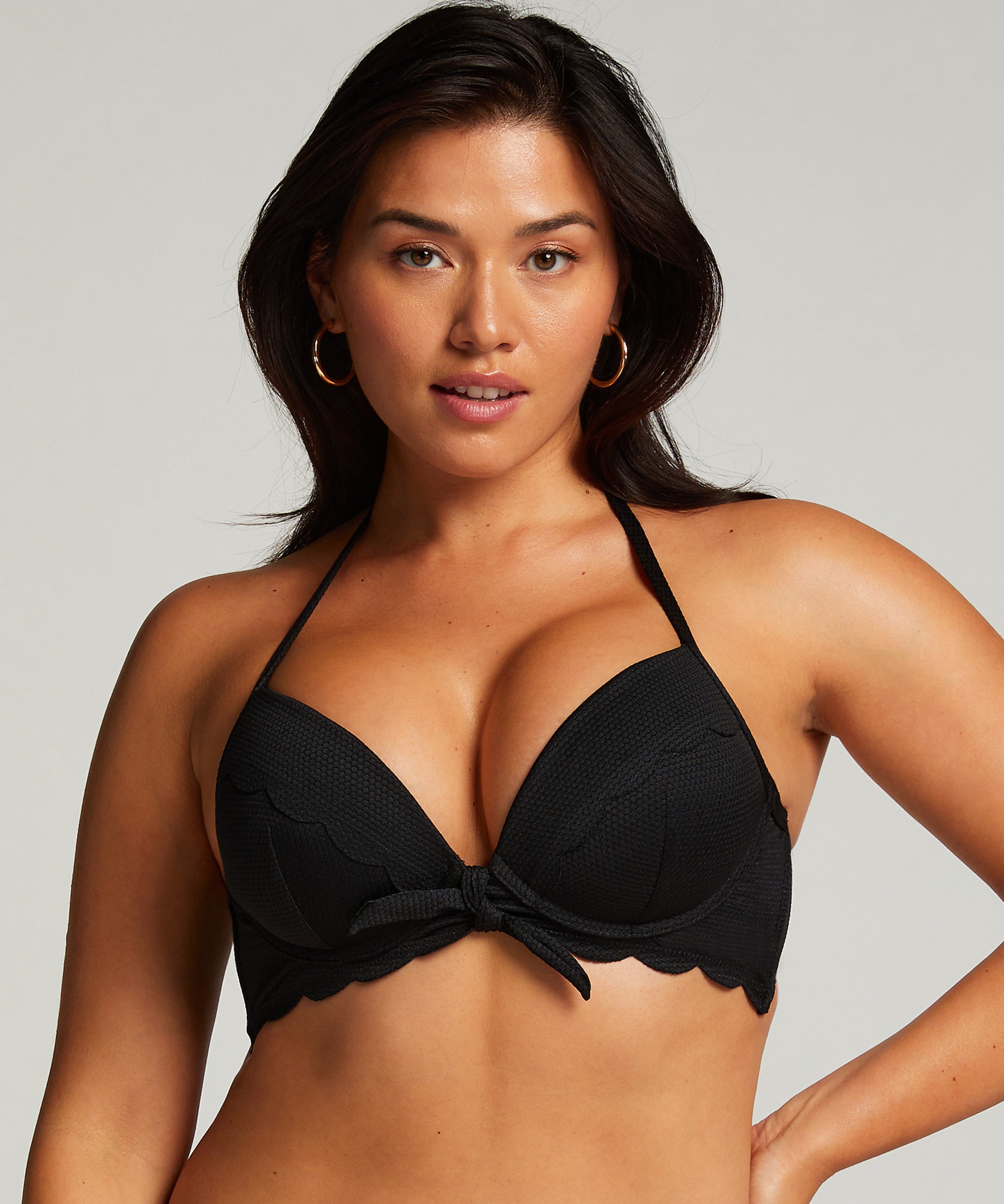 Vorgeformtes Push-up Bügel-Bikinitop Scallop Cup A - E  - Schwarz