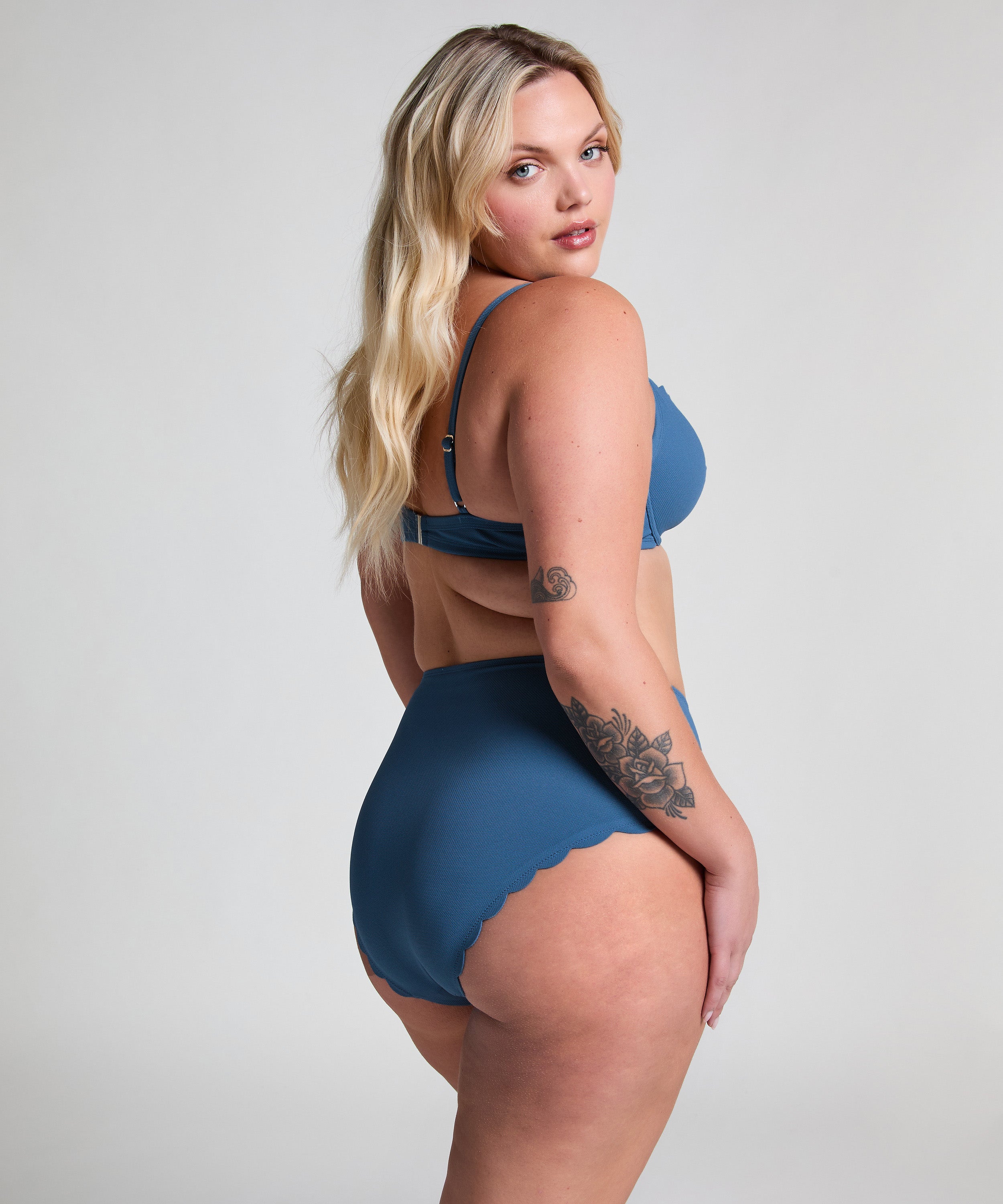 Scallop High-Waist Rio-Bikini-Unterteil  - Blau