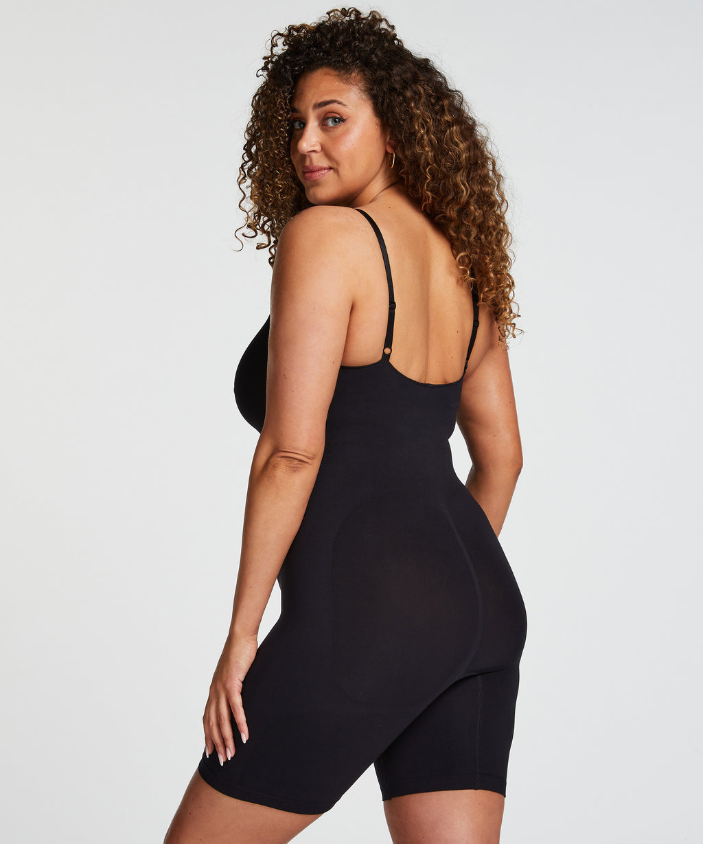 Nahtlos betonender Bodysuit mit hohem Beinausschnitt  - Schwarz