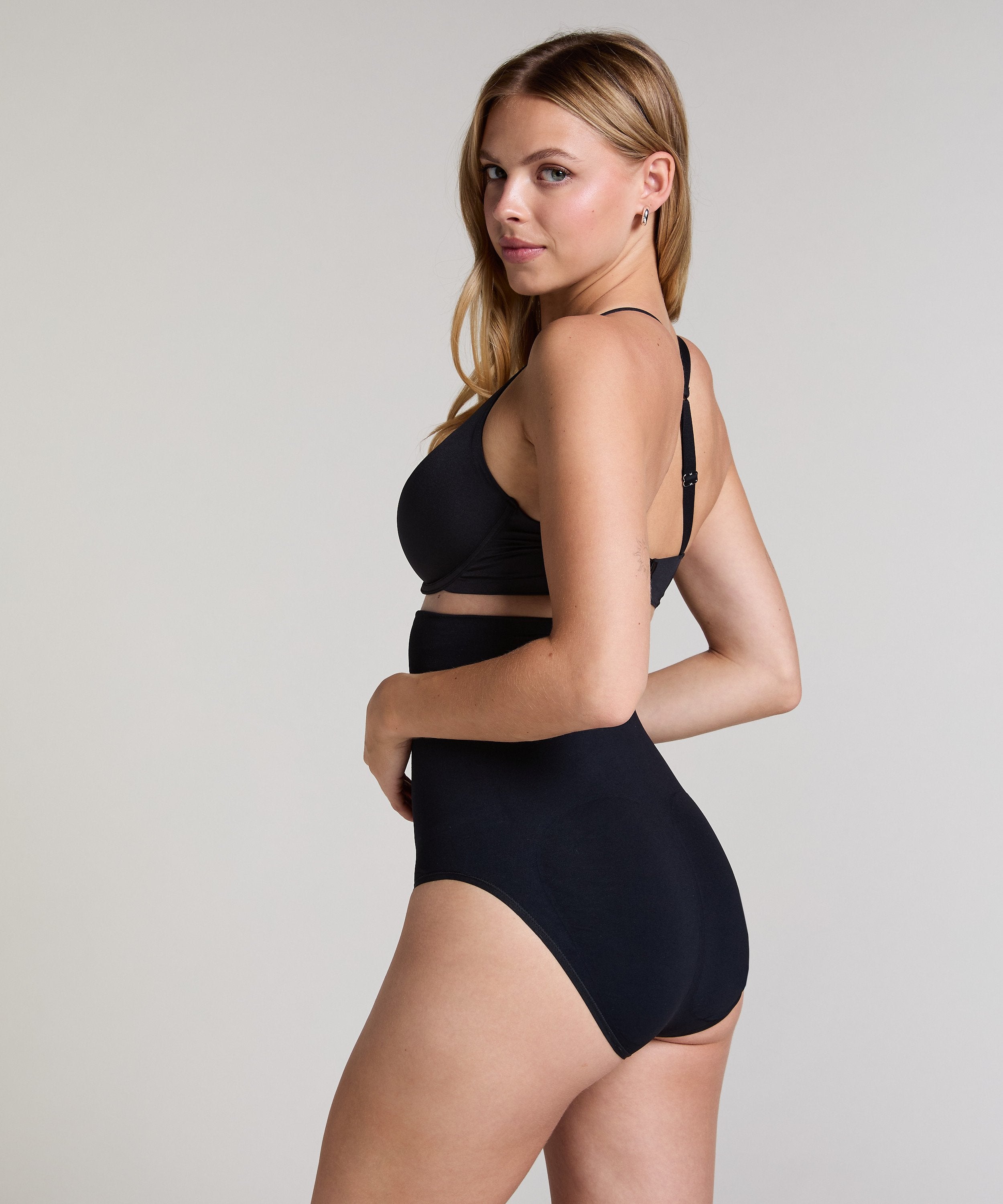 Nahtloser/ hoch taillierter Slip Rio  - Schwarz